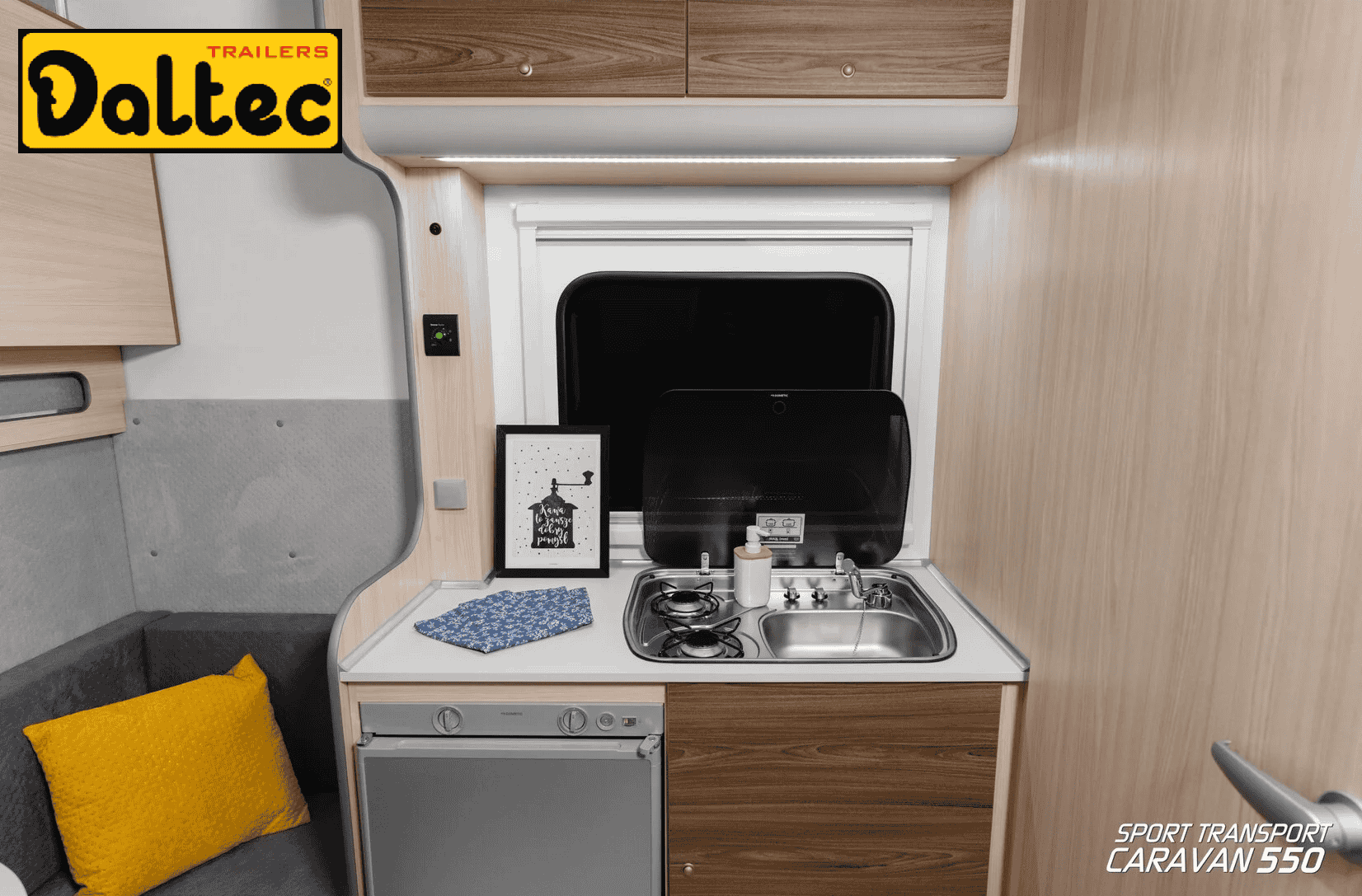 tomplan-midi-sport-wohnwagen-tfs-550t00-sc-mit-flu (8)