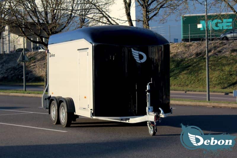 20200122 C700 fermé – 3 quart avant – parking