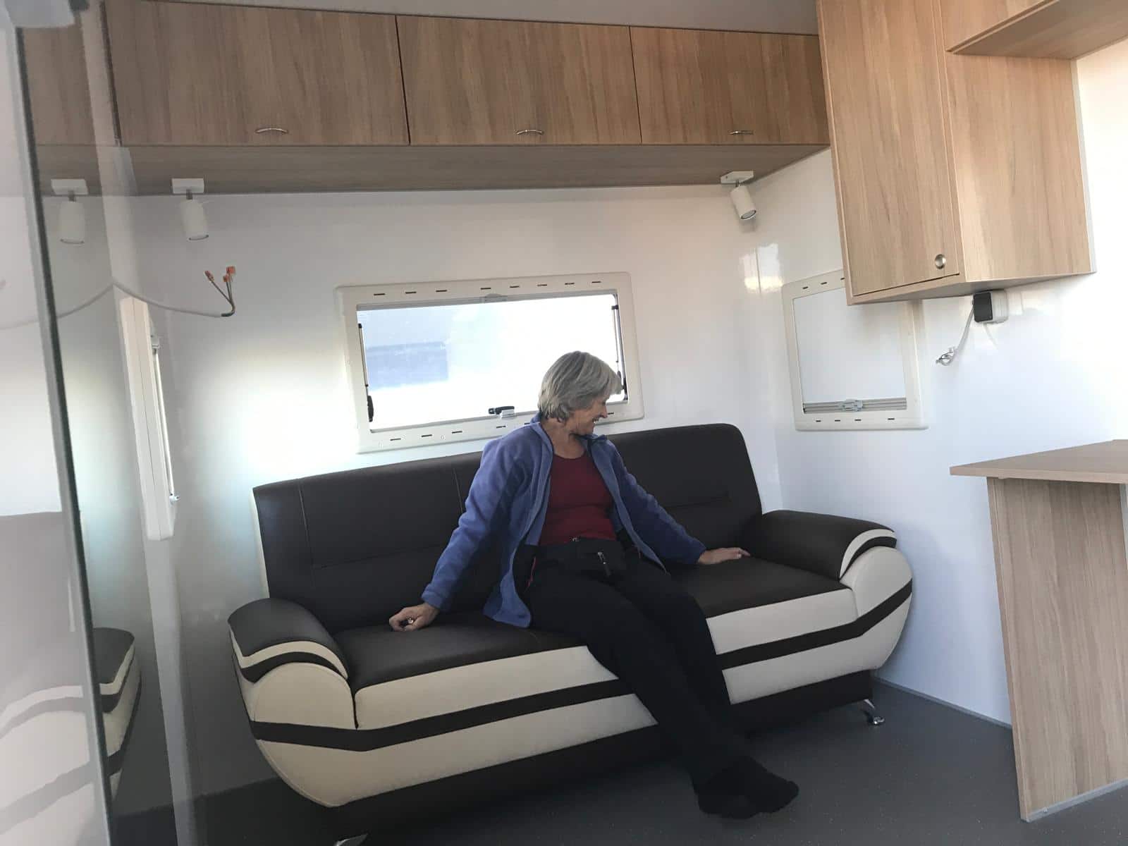 FOODTRUCK Sonderanfertigung (2)