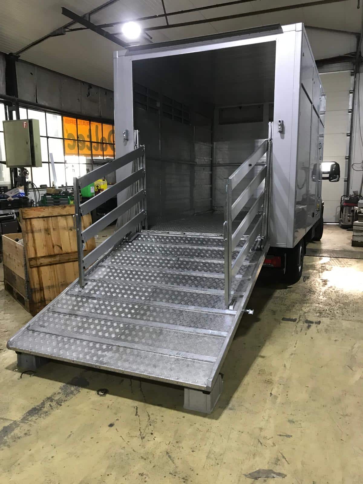 Grossviehtransportaufbau (5)