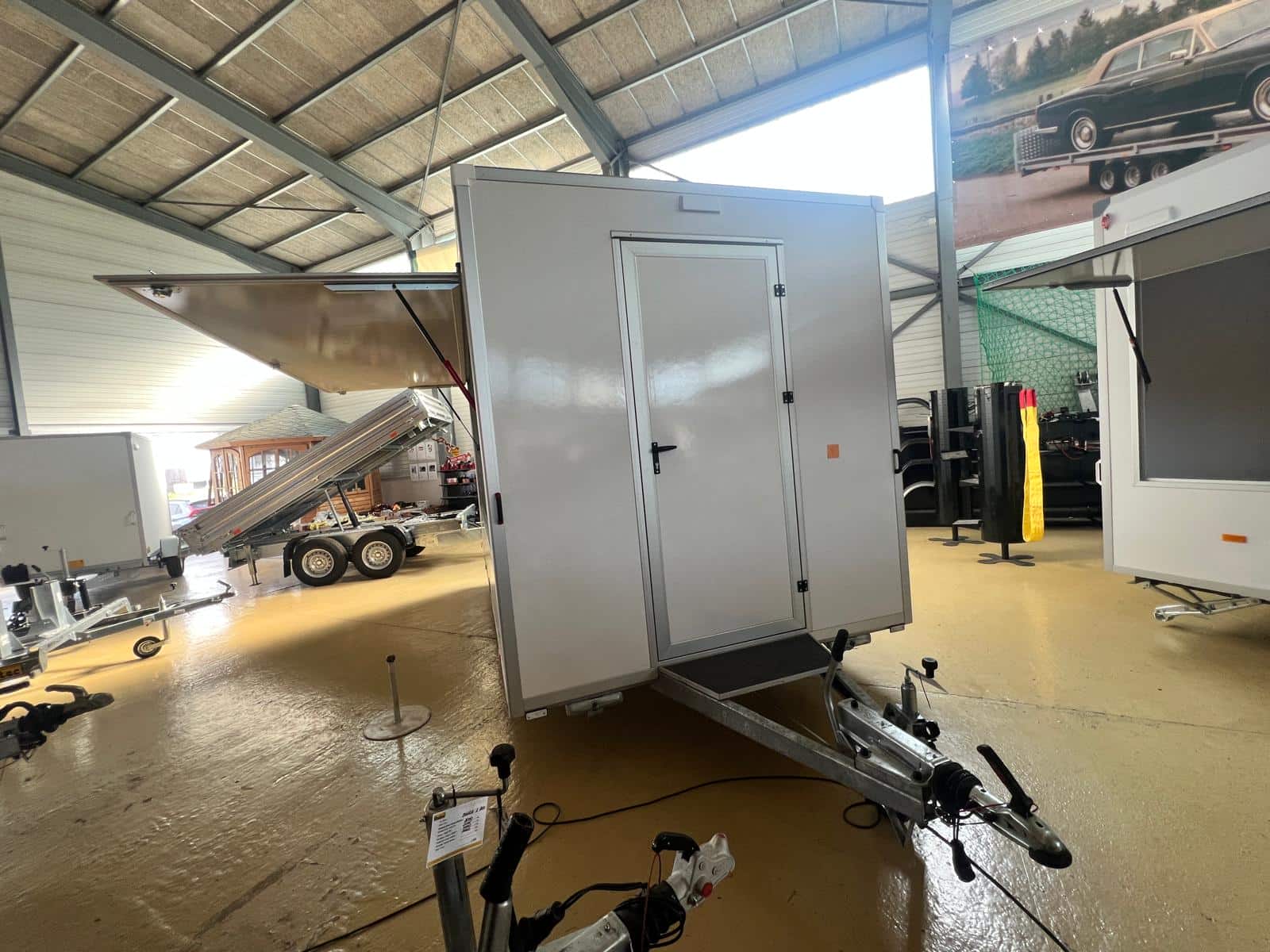 Verkaufsanhänger Foodtruck Koffer ller (3)