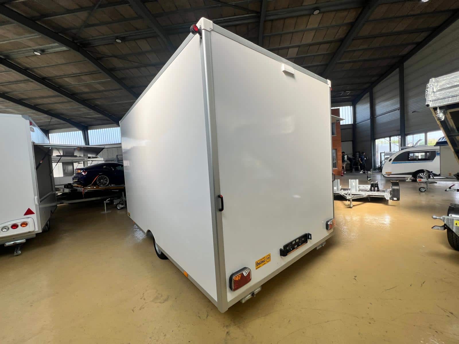 Verkaufsanhänger Foodtruck Koffer ller (4)