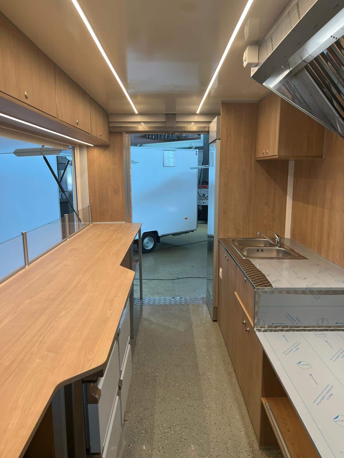 Foodtruck mit Paketdienst5