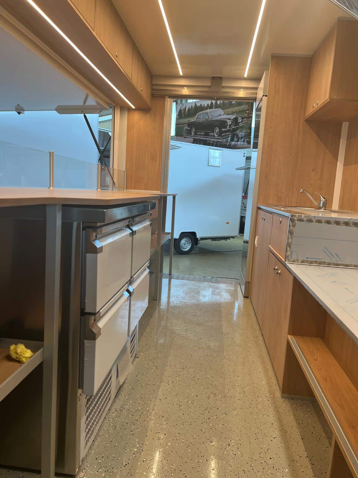 Foodtruck mit Paketdienst6