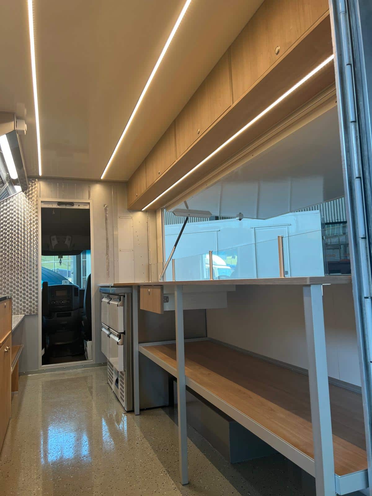 Foodtruck mit Paketdienst7