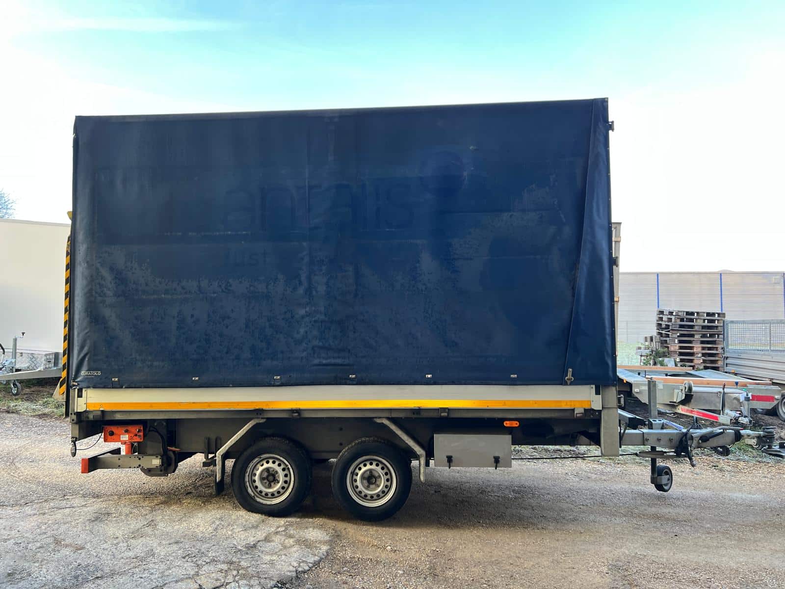 Occ. City Trailer 3.5 to mit Hebebühne (3)