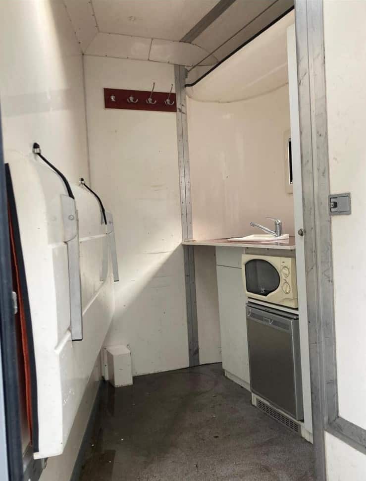 Pferdetransportanhänger Stelnsberger mit Wohnabteil (9)