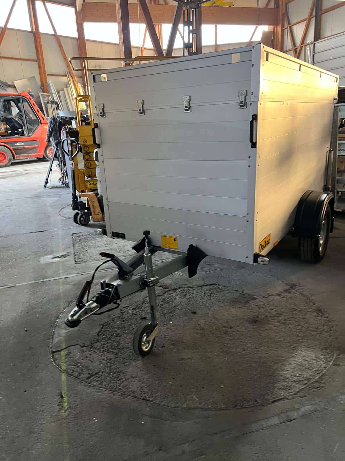 Alukoffer Anhänger mit Klappdeckel (5)