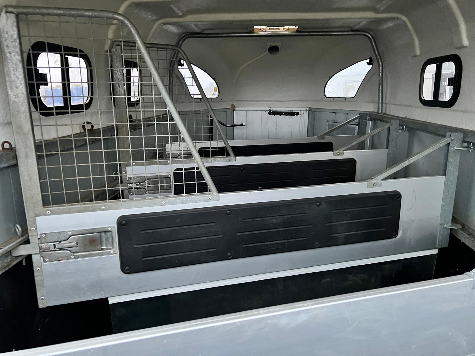 Pferdetransportanhänger ATEC Starline (1)