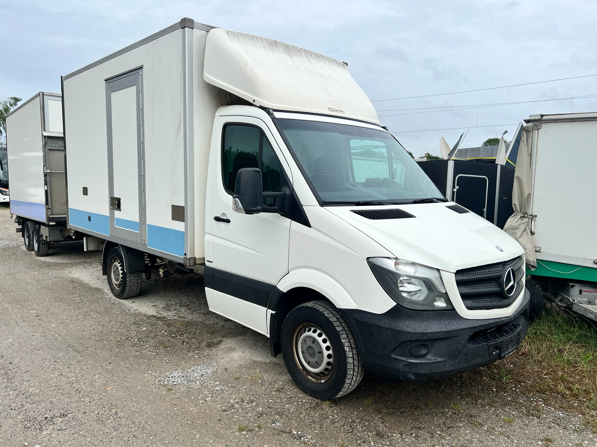 Mercedes Benz 316 BT weiss blau (2)