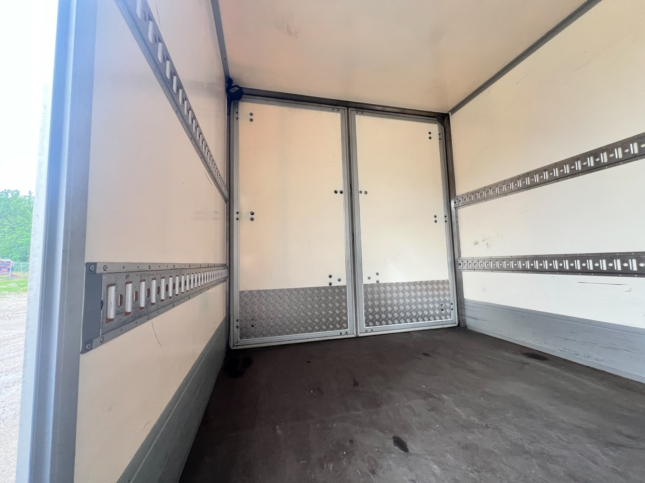 Mercedes Benz 316 BT weiss blau (5)